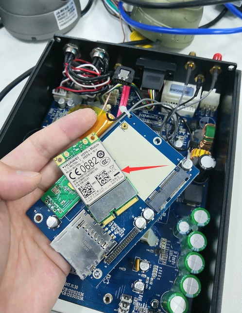How to replace the 4G module on MDVR Picture8 How to replace the 4G module on MDVR Picture8